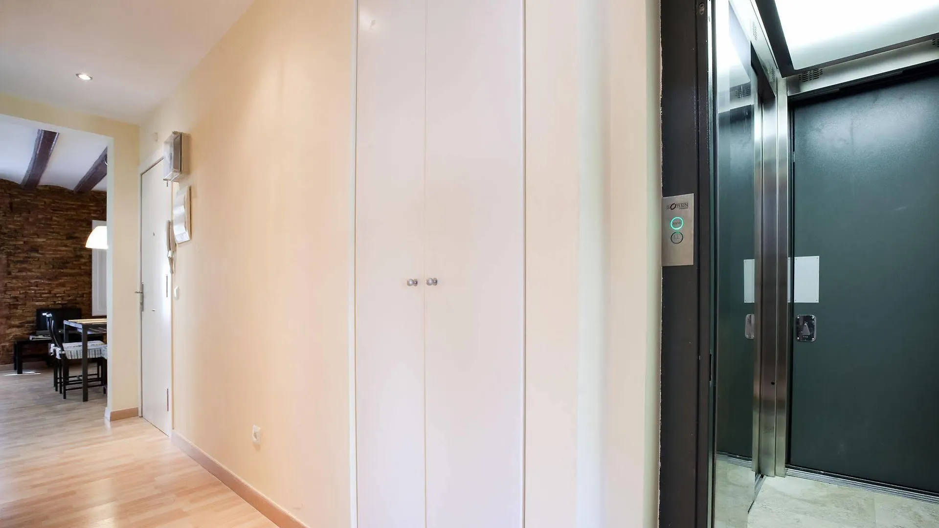 El Born Apartment Barcelona 3*,  Spain