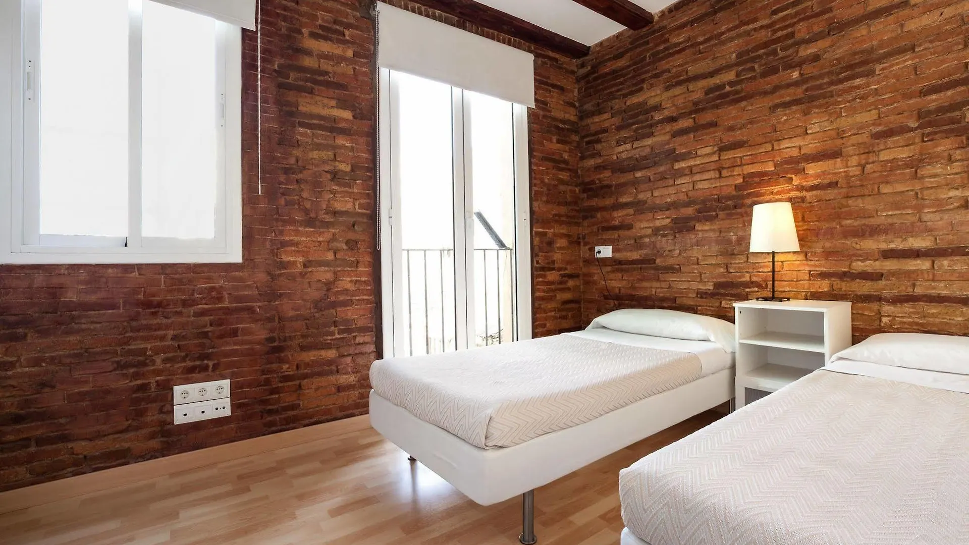El Born Apartment Barcelona Hotel